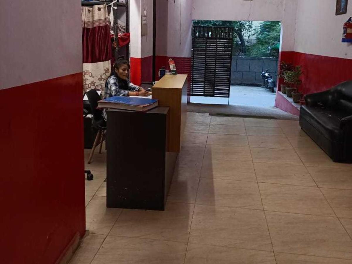 Hotel O Kl Khari Near Ashoka Park Mein Metro Нью-Дели Экстерьер фото