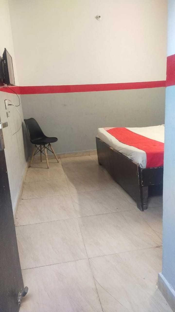 Hotel O Kl Khari Near Ashoka Park Mein Metro Нью-Дели Экстерьер фото